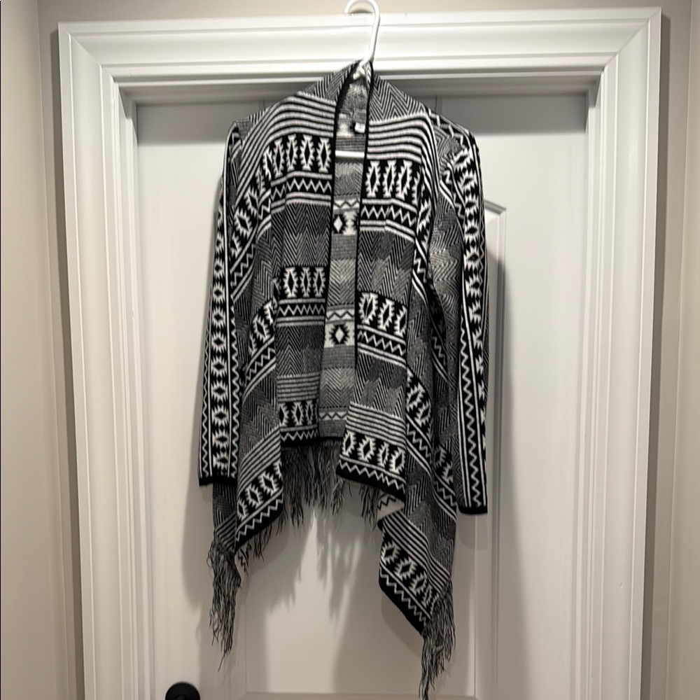 Black and White Patterned Fringe Cardigan